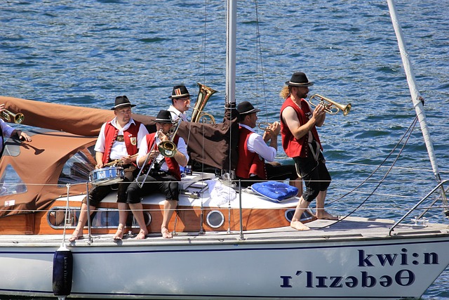 尤文中场的 尤文中场的